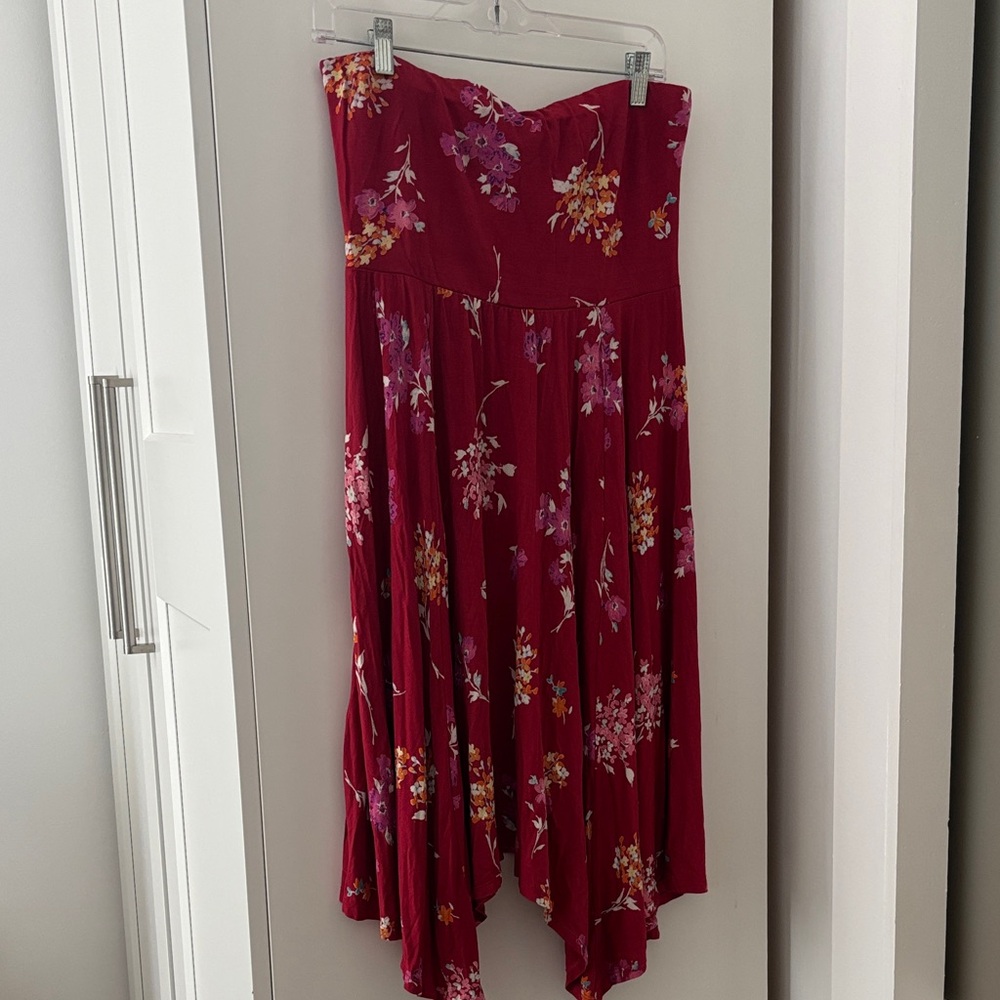 Express Strapless Dress, Size Medium, Excellent Condition! Floral, Flowy